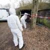 Beamte des Landeskriminalamtes untersuchen den Campingplatz in Lügde.