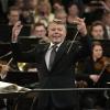 Mariss Jansons beim Neujahrskonzert der Wiener Philharmoniker.  An diesem Wochenende dirigiert er in Hamburg. 