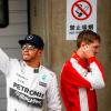 Lewis Hamilton sichert sich die Pole Position in China. Sebastian Vettel landet auf Platz drei. 