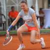 Auch Anja Stelzle vom TSV Wittislingen muss sich gedulden, bis sie wieder auf den Tennisplatz darf. Unser Bild zeigt die Spielerin bei den Kreismeisterschaften 2017 in Wertingen. 	