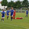 Die Spielerinnen des FC Loppenhausen (blaue Trikots) mussten sich im Endspiel um den Bezirkspokal dem TSV Pfersee Augsburg mit 1:6 geschlagen geben. Es ist die zweite Finalniederlage in Folge für die FCL-Frauen.  	