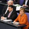Für die Partei von SPD-Chef Sigmar Gabriel (links neben Merkel) lief es schon einmal besser.