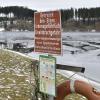 Das Wintermärchen am Windachspeicher ist vorbei. Regen und Plus-Temperaturen sowie das Absenken des Wasserspiegels lassen das Eis instabil werden.