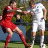 Auch gegen Oettingen wirbelte Jürgen Sorg (rechts) vom SV Donaumünster/Erlingshofen. Hier versucht ihn Philipp Dinkelmeier zu stoppen. Am Ende gewann der Bezirksliga-Absteiger knapp mit 1:0 gegen den Aufsteiger. 	 	