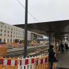 Die Straßenbahnhaltestelle vor dem Ulmer Hauptbahnhof ist pünktlich fertig geworden. Doch bei den Arbeiten dort und im Umfeld hat es einige Preissteigerungen gegeben.