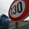 An vielen Autobahnstrecken wie hier in der Nähe von Berlin dürfen Autofahrer nur 130 km/h fahren. Die Bundesregierung ist jedoch gegen ein generelles Tempolimit.