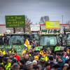 Schon früh machten sich Landwirte aus dem Landkreis auf den Weg nach Nördlingen zum Protest. Der Verkehr staute sich auf der B25 und in der Innenstadt. Über 1000 Traktoren waren auf der Kaiserwiese.