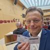 Gerd Mannes hat für die AfD das bayernweit beste Erststimmenergebnis erzielt und ist wieder in den Landtag eingezogen. Doch dort hat ihn seine Fraktion nun weitgehend kaltgestellt,
