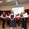 Die Jugendkapelle unter der Leitung von Roswitha Haas wurde während des Frühjahrskonzert auch von erwachsenen Musikern verstärkt, die ein zusätzliches Instrument erlernen.