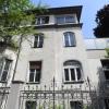 Der Eigentümer dieser historischen Villa an der Hochfeldstraße 15 in Augsburg klagt jetzt gegen die Stadt, weil sie einen Antrag zum Abriss abgelehnt hat.