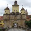 Das Ellinger Tor zählt zu den schönsten Stadttoren in Süddeutschland.  	