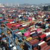 Container in der chinesischen Freihandelszone Shandong. Volkswirte rechnen mit einem Rückgang im globalen Warenhandel in diesem Jahr von 9,2 Prozent.