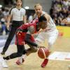 Die Basketballer um Dennis Schröder (l) wollen bei der WM überraschen.