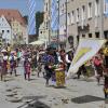 So wie 2015 wird es auch im nächsten Jahr in Landsberg wieder sein: Das Bild zeigt den Ruethenfestumzug. 	 	