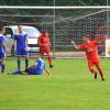 Jonas Manier trifft zum 2:1 für seine Kicklinger – und jubelt. Nach dem Abpfiff hieß es 3:1 gegen Marktoffingen.