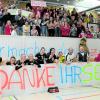 Partystimmung bei den Kleinaitinger Volleyballerinnen: Gemeinsam mit den Fans feierten sie den Aufstieg in die Regionalliga. 	