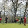 Salgen/Bronnen (rote Trikots) ließ zu viele Chancen liegen. Hier scheiterten sie an Heim-Keeper Dominik Wiblishauser. 