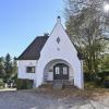 Die Wege, der Vorplatz und der Zugang zur Aussegnungshalle auf dem Uttinger Friedhof sollen neu gestaltet werden.