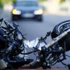 Unfall auf A8 bei Sulzemoos: Der Zustand des gestürzten Motoradfahrers aus Schrobenhausen ist nach wie vor kritisch.