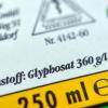Glyphosat steht im Verdacht, krebserregend zu sein. Bayern will es nun aus Privatgärten verbannen.