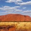 Auf Bitten der Aborigines-Ureinwohner ist der Aufstieg auf den Uluru nach dem 26. Oktober 2019 verboten.