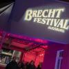 In der zweiten Februarhälfte läuft in Augsburg das Brechtfestival 2022 - live und online. Programm? Termine? Tickets? Alle wichtigen Infos haben wir hier für Sie.