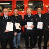 Neben den Auszeichnungen für Kommandant Stefan Marb und Markus Golling, die seit 25 Jahren ihren aktiven Dienst bei der Feuerwehr Ehekirchen verrichten, wurden auch Ehrenamtskarten in Gold überreicht.