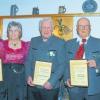 Sie wurden vom Schützenmeister Herbert Weh (ganz rechts) zum Ehrenmitglied ernannt: (von links) Helmut Gschwendtner, Johanna Gschwendtner, Eduard Donderer und Leonhard Hochstatter. Nicht auf dem Bild ist Josef Mayer.