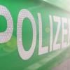 Auto überschlägt sich auf A8: Sieben Verletzte