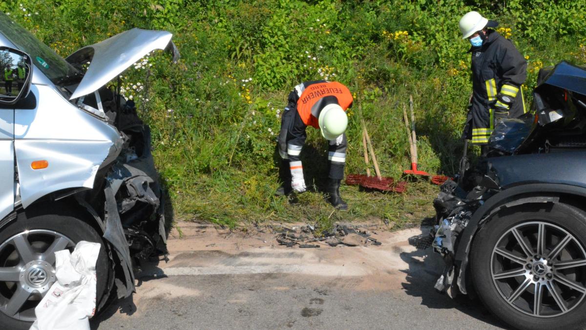 Schwerer Unfall Durch Geisterfahrerin Auf B2 Bei Donauwörth