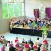 Feierlicher Rahmen zum Auftakt des Bezirksmusikertreffens in Deisenhausen: Der Musikverein Breitenthal begleitete den Festakt in der Turnhalle. Foto: Christoph Scherer