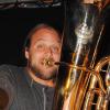 Auf der Tuba bläst ihm keiner was vor: Tubaprofessor Andreas Martin Hofmeir. 