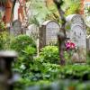 Im Fall eines vor 36 Jahren verschwundenen Mädchens haben Angehörige den Vatikan aufgefordert, ein Grab auf dem uralten deutschen Pilgerfriedhof beim Petersdom zu öffnen. 