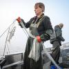 Fischerin Anita Koops holt ihre Netze ein. In aller Herrgottsfrühe war sie mit ihrem Partner im Hafen von Überlingen zur Arbeit aufgebrochen. 