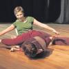 „Tanz-Impro-Performance“ der Tanzweberei Augsburg sorgte für heitere Momente im Theaterhaus Eukitea in Diedorf.   