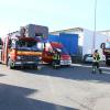 Zahlreiche Feuerwehrleute rückte am Mittwoch zur Firma Bayern-Fass nach Ecknach aus. 