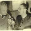 Bertolt Brecht (rechts) und der Autor und Schauspieler Alfons Teuber (links) Mitte 1932.