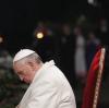 Papst Franziskus hat am Karfreitag in Rom den Kreuzweg gebetet.
