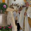 Erzabt Wolfgang Öxler weihte im Rahmen des Benediktusfestes in der Klosterkirche von St. Ottilien die neue Glocke „Glaubenszeugen“