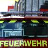 Die Feuerwehr musste am Montagabend in Augsburg wegen einer brennenden Mülltonne ausrücken. Die Polizei vermutet eine Brandstiftung hinter dem Vorfall. 