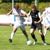 Machten gegen Holzheim-Münster aus einem 0:2-Rückstand noch ein 2:2-Remis: Robert Hößl (links) und der VfR Neuburg II. Foto: Daniel Worsch