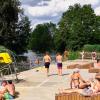 Das Oettinger Bad zählt zu den wenigen Fluss-Freibädern in Bayern und ist 2019 und 2020 saniert worden. Ein Jahr später hebt die Stadt die Eintrittspreise an.  	
