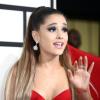 Sängerin Ariana Grande klagt über Schmerzen in Hals und Kopf.