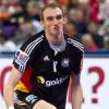 Die deutschen Handballer mit Holger Glandorf haben gegen Dänemark ihre gute Ausgangsposition verspielt. Foto: Jens Wolf dpa
