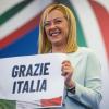 Giorgia Meloni, Vorsitzende der rechtsradikalen Partei Fratelli d'Italia (Brüder Italiens), feiert ihren Wahlsieg.
