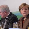 Uneinigkeit zur Obergrenze für Flüchtlinge: Der bayerische Ministerpräsident Seehofer und Bundeskanzlerin Merkel in Kreuth.