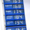 Symbolbild hohe Benzinpreise / Diesel über 1,60 Euro / Aral Tankstelle in Augsburg Lechhausen.
Bild: Ulrich Wagner