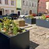 Drei neue Hochbeete gibt es in der Oberen Altstadt in Neuburg. Die Anwohnerinnen und Anwohner sollen dort selbst garteln.