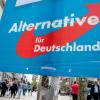 Die Alternative für Deutschland (AfD) ist weiter im Steigflug. Einer neuen Umfrage zufolge käme die rechtskonservative Partei inzwischen bundesweit auf zehn Prozent der Stimmen.