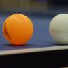 Ob orange oder weiß – leicht und schnell sind sie, die Tischtennisbälle. 	 	